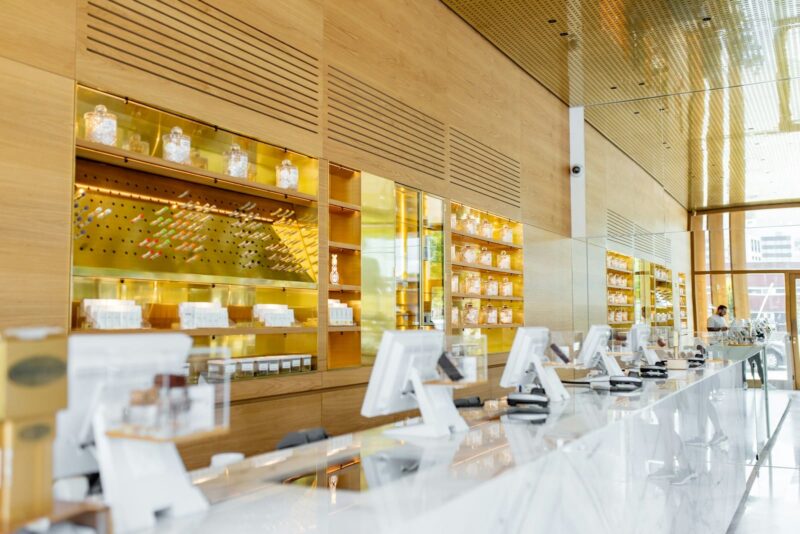 white ceramic table with white table cloth at sunnyside dispensary