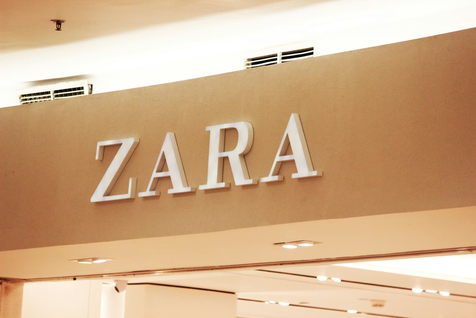 Zara 🚫