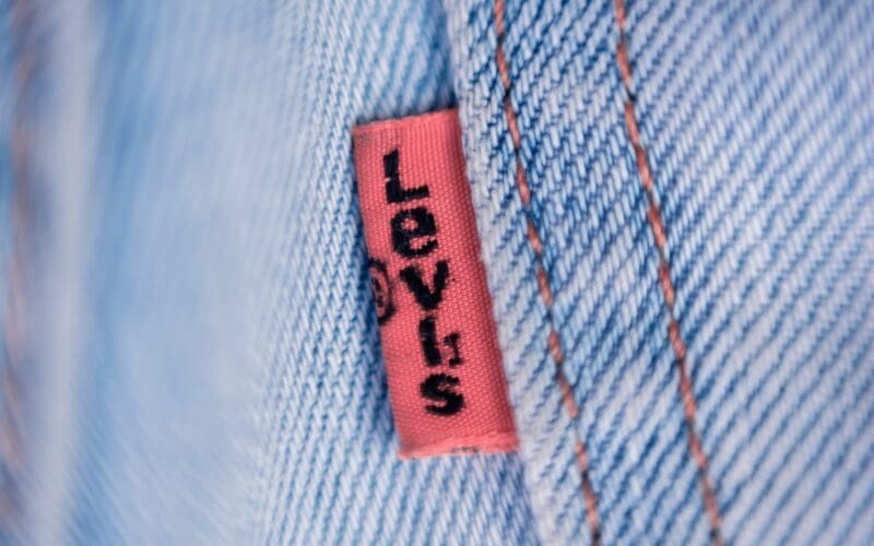 red Levi's tag